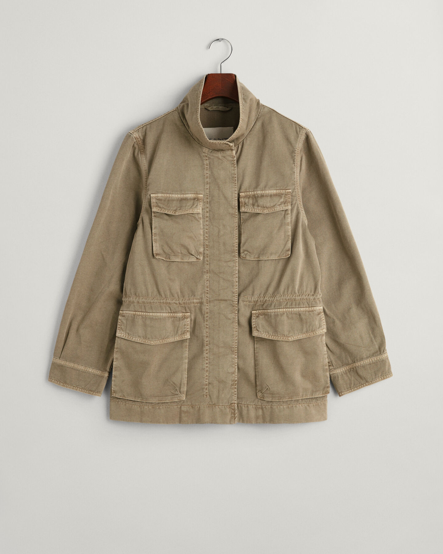 Cazadora militar teñida en prenda