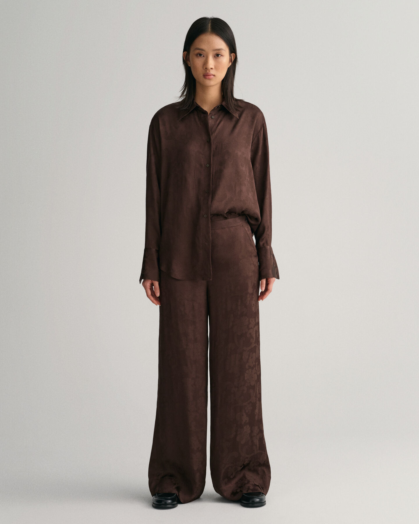 Pantalones de pernera ancha en jacquard con dise&ntilde;o de encaje