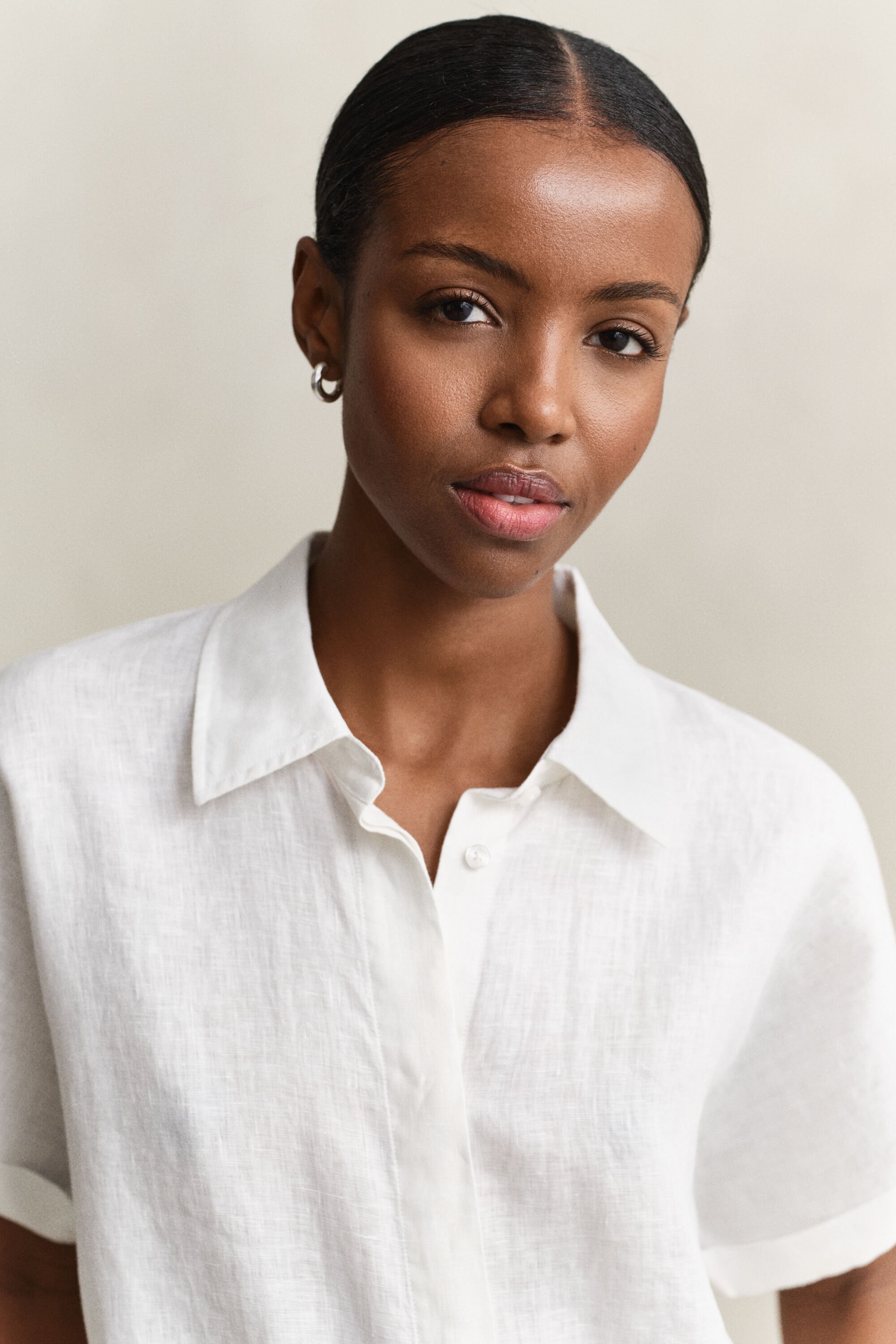 Camisa de lino con manga casquillo