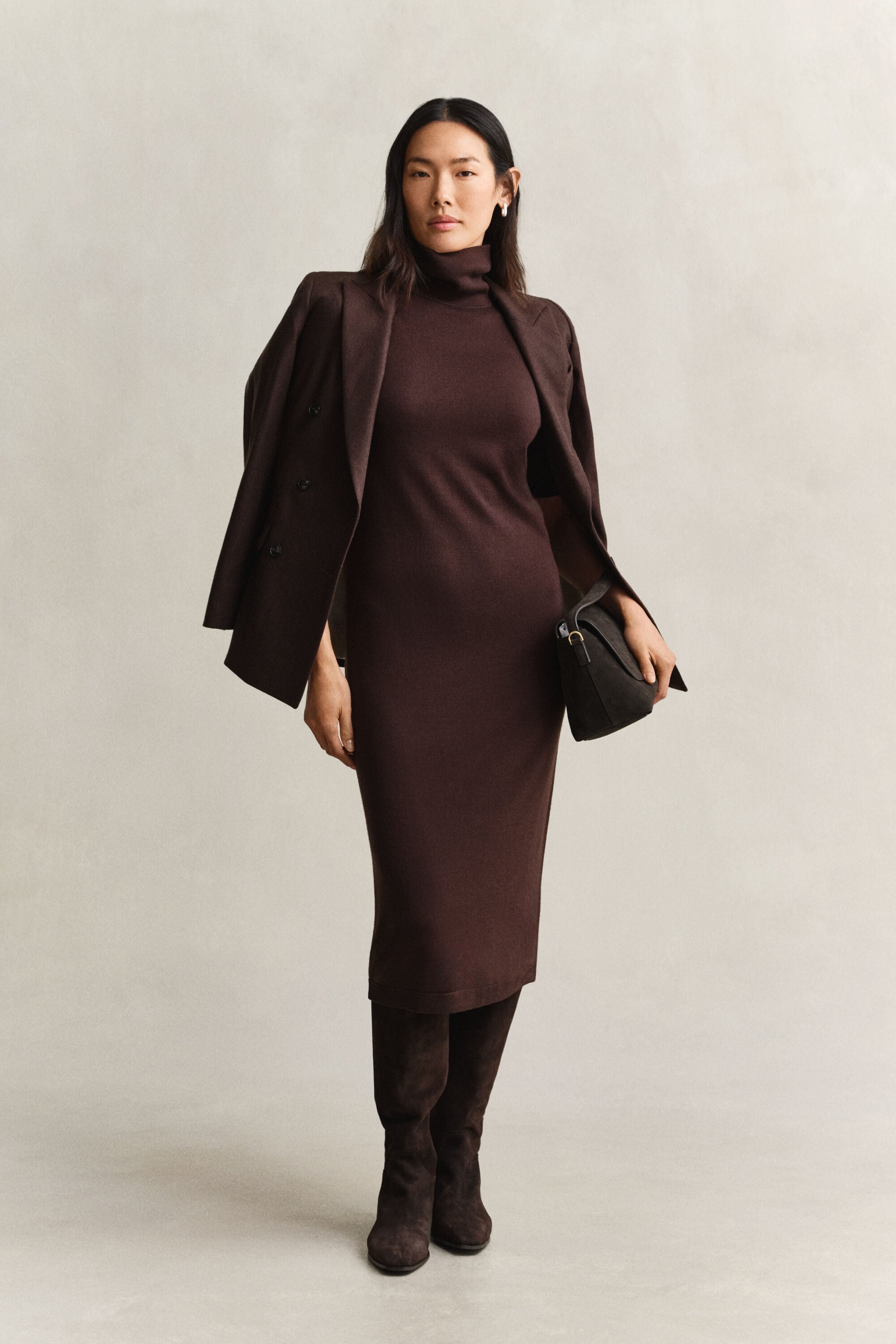 Vestido de lana merino con cuello de cisne
