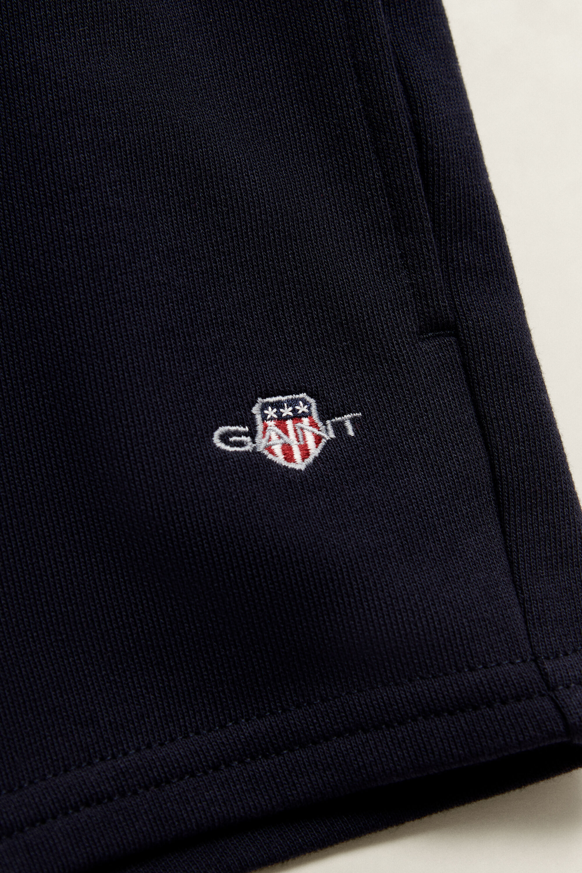 Conjunto de camiseta y pantalones cortos de deporte Archive Shield Boys