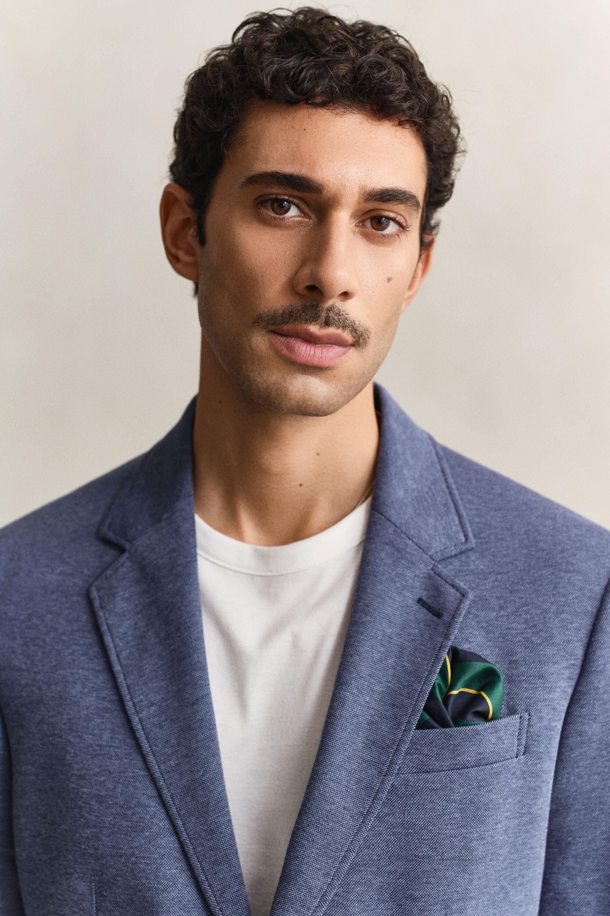 Americana de punto de piqué en dos tonos