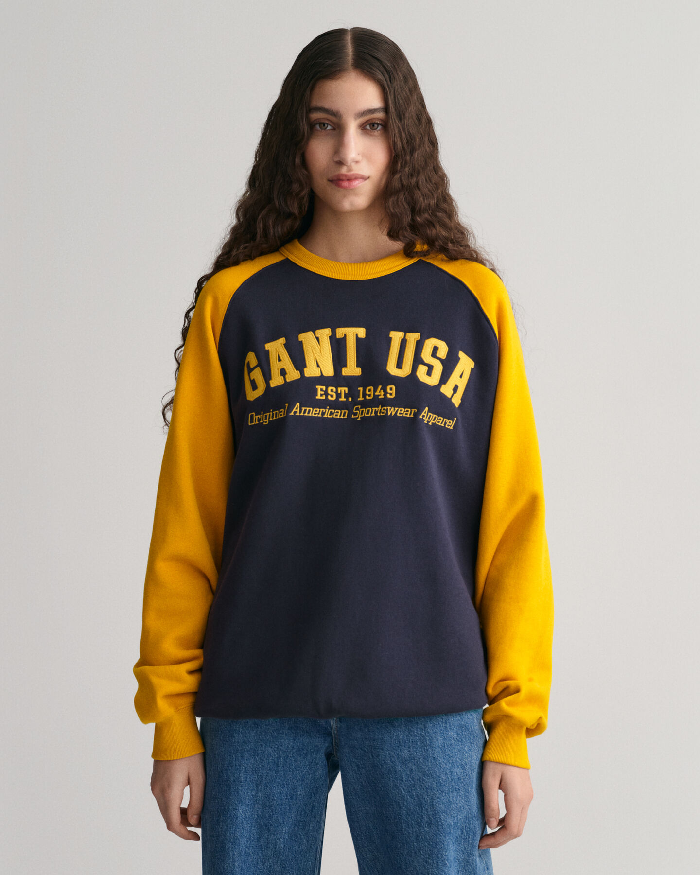 Sudadera GANT USA de cuello redondo