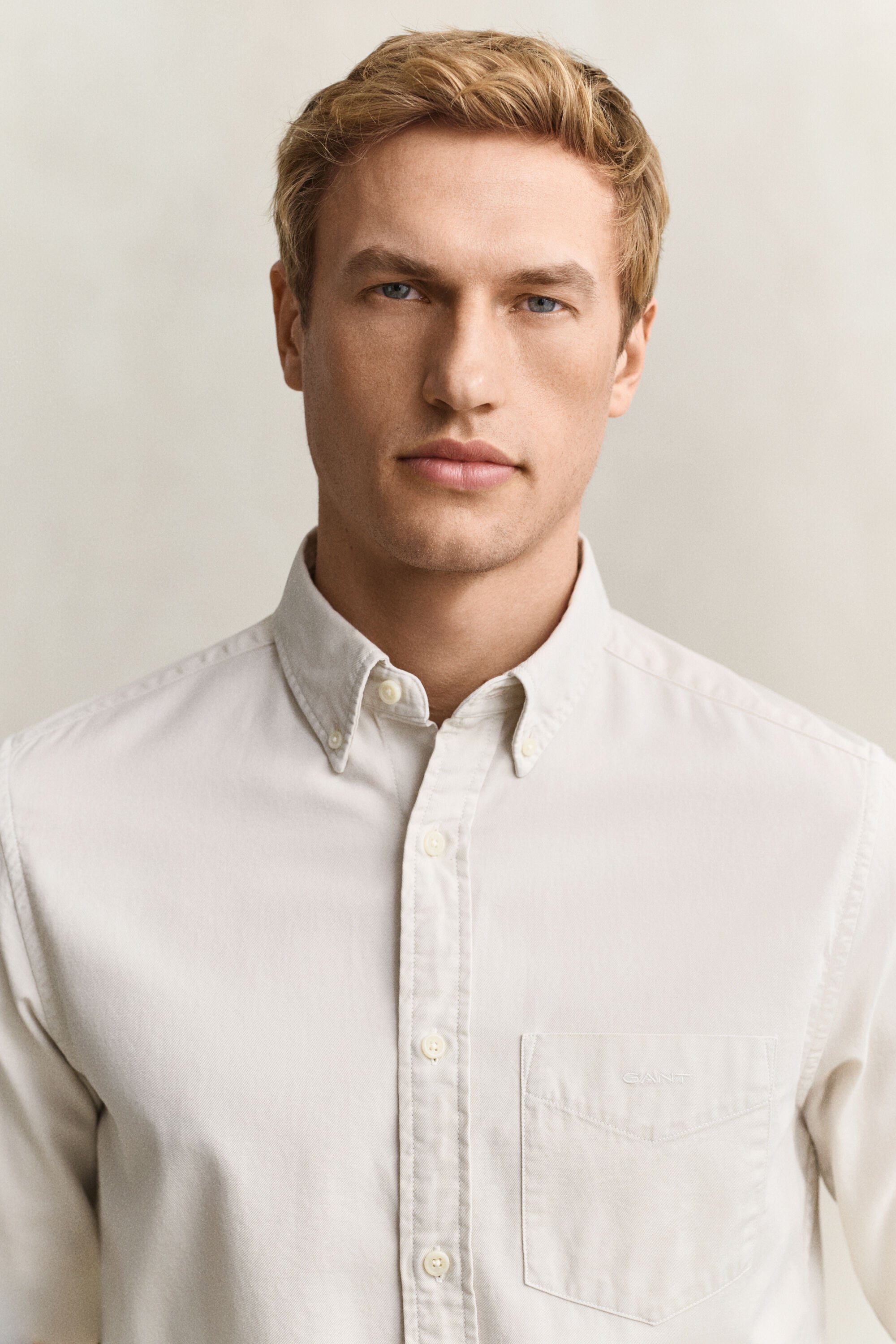 Camisa Regular Fit de sarga