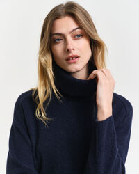 Vestido de cuello de cisne con detalle de espiga