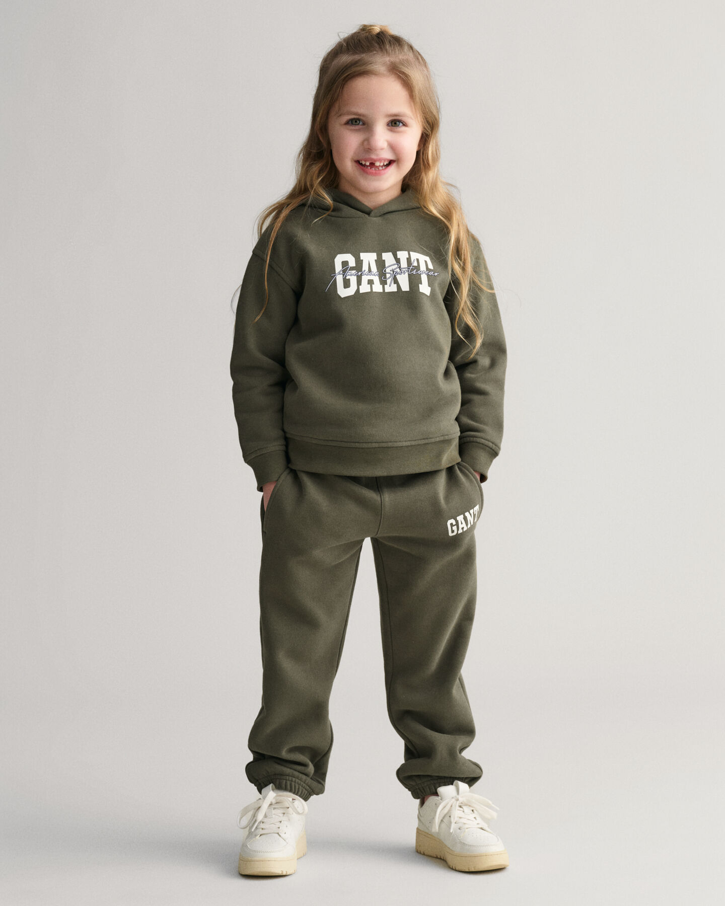 Pantalones GANT Arch Graphic Kids