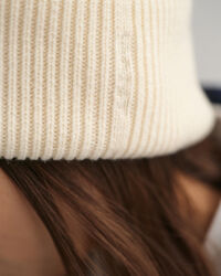 Gorro de lana acanalado