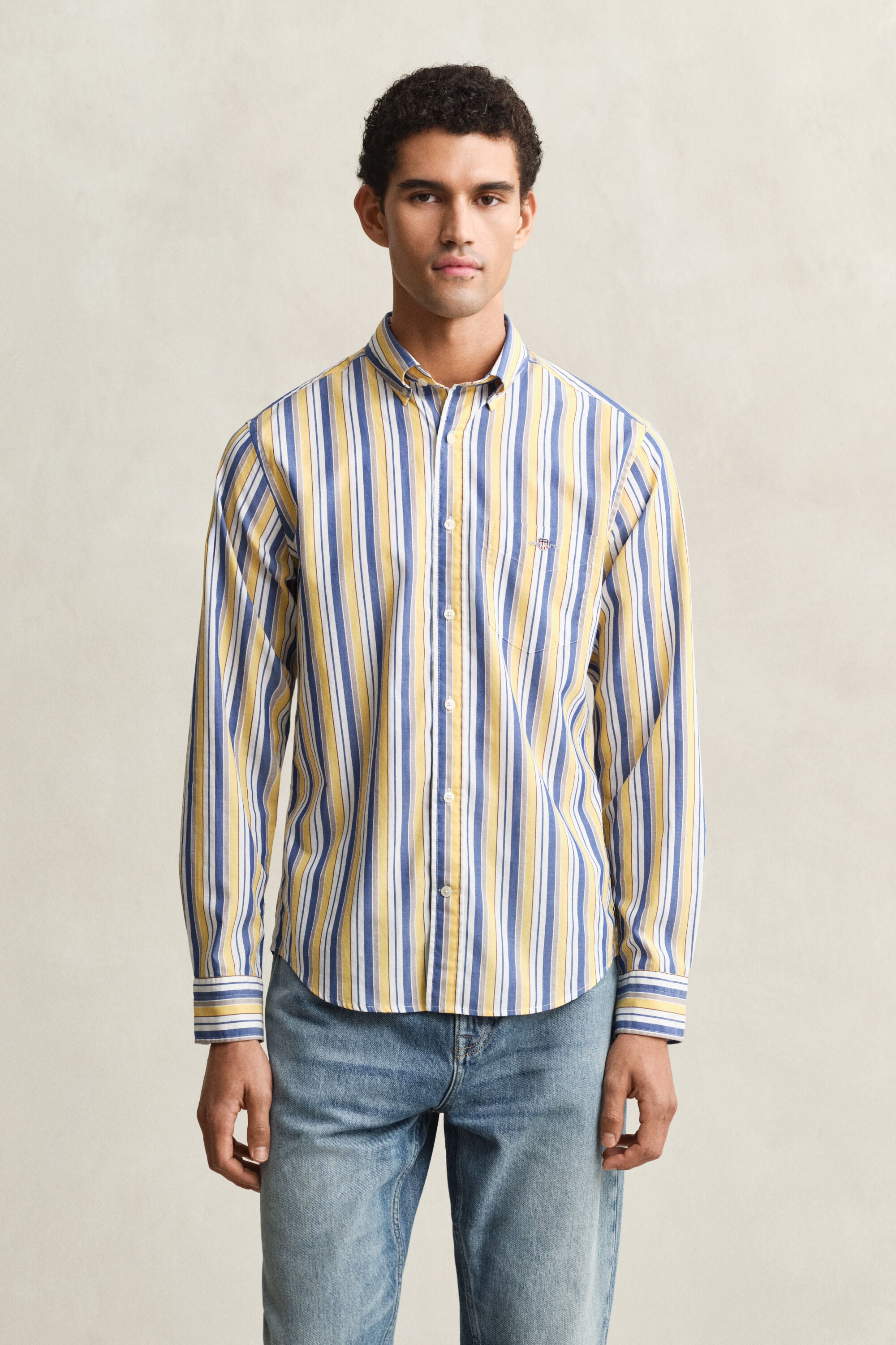 Camisa Regular Fit de popelina a rayas