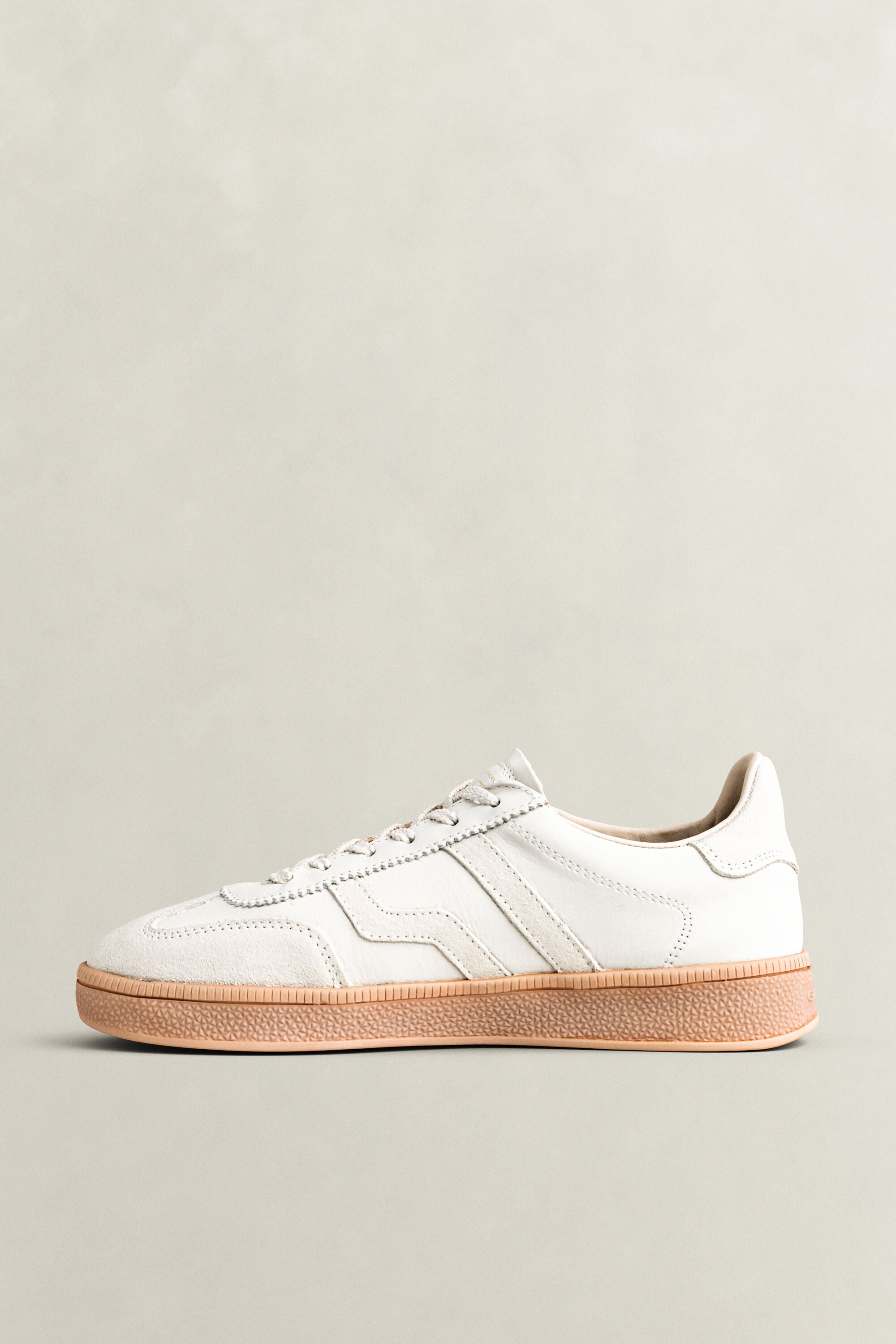 Zapatillas de piel y ante Cuzima