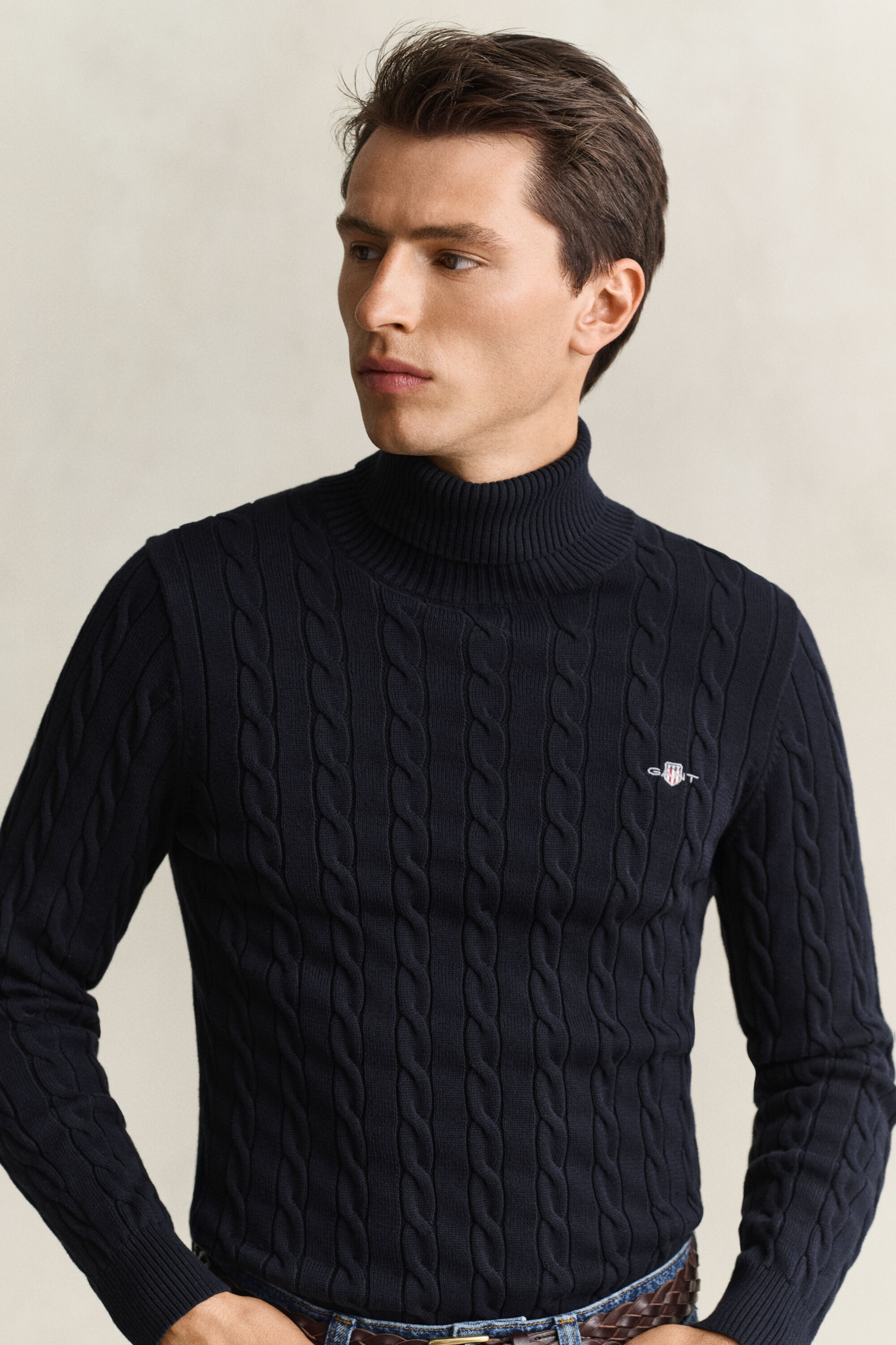 Jersey de punto de ochos de algodón con cuello de cisne