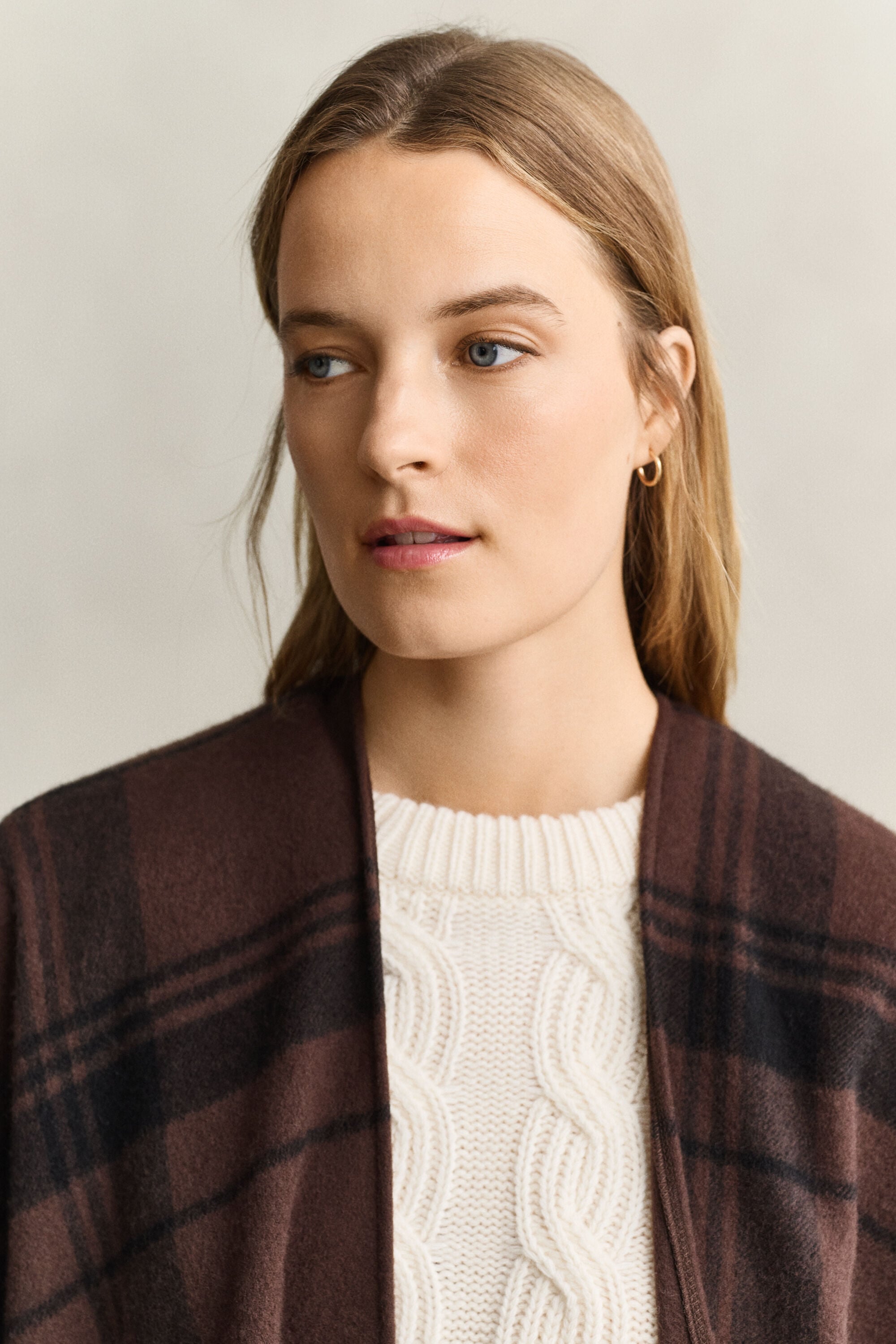 Poncho de lana a cuadros