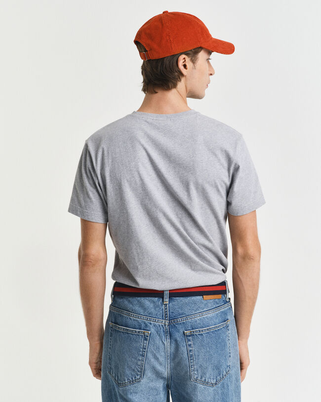 Camiseta Slim Fit Shield con cuello de pico