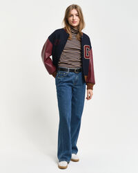 Camiseta acanalada de rayas con cuello de cisne y manga larga