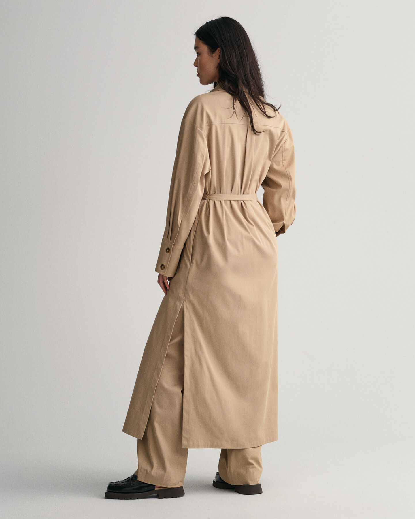 Abrigo tipo sobrecamisa largo