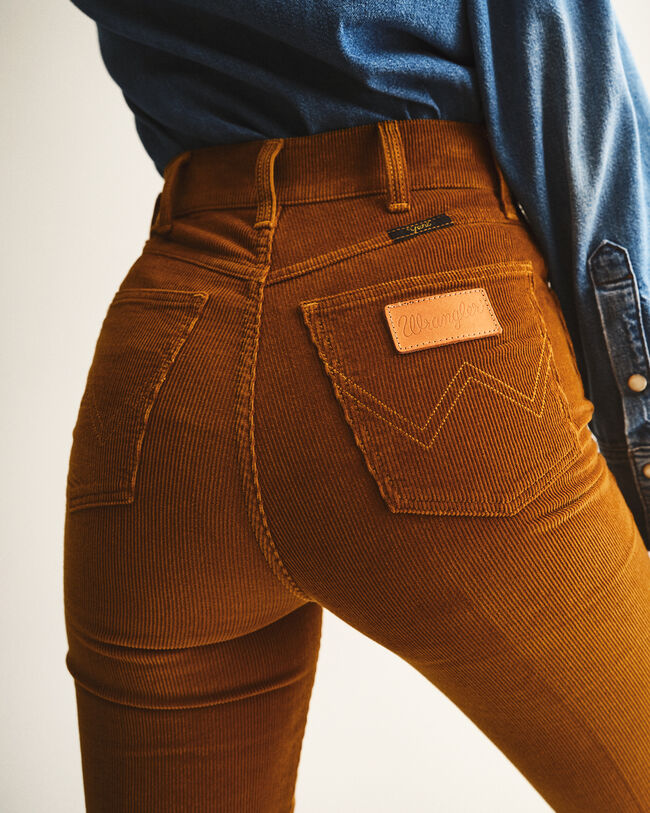 Vaqueros Bootcut de pana Wrangler x GANT