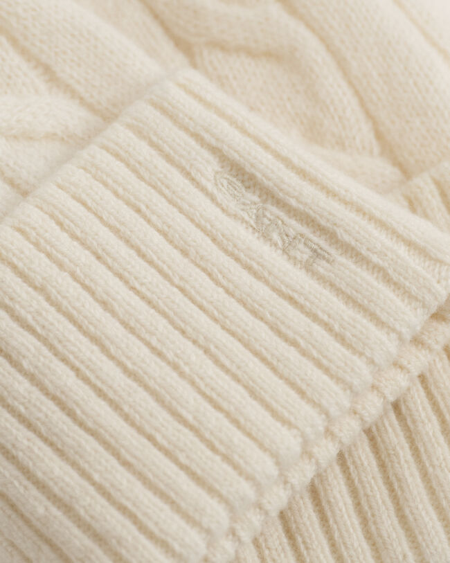 Gorro de lana en punto de ochos