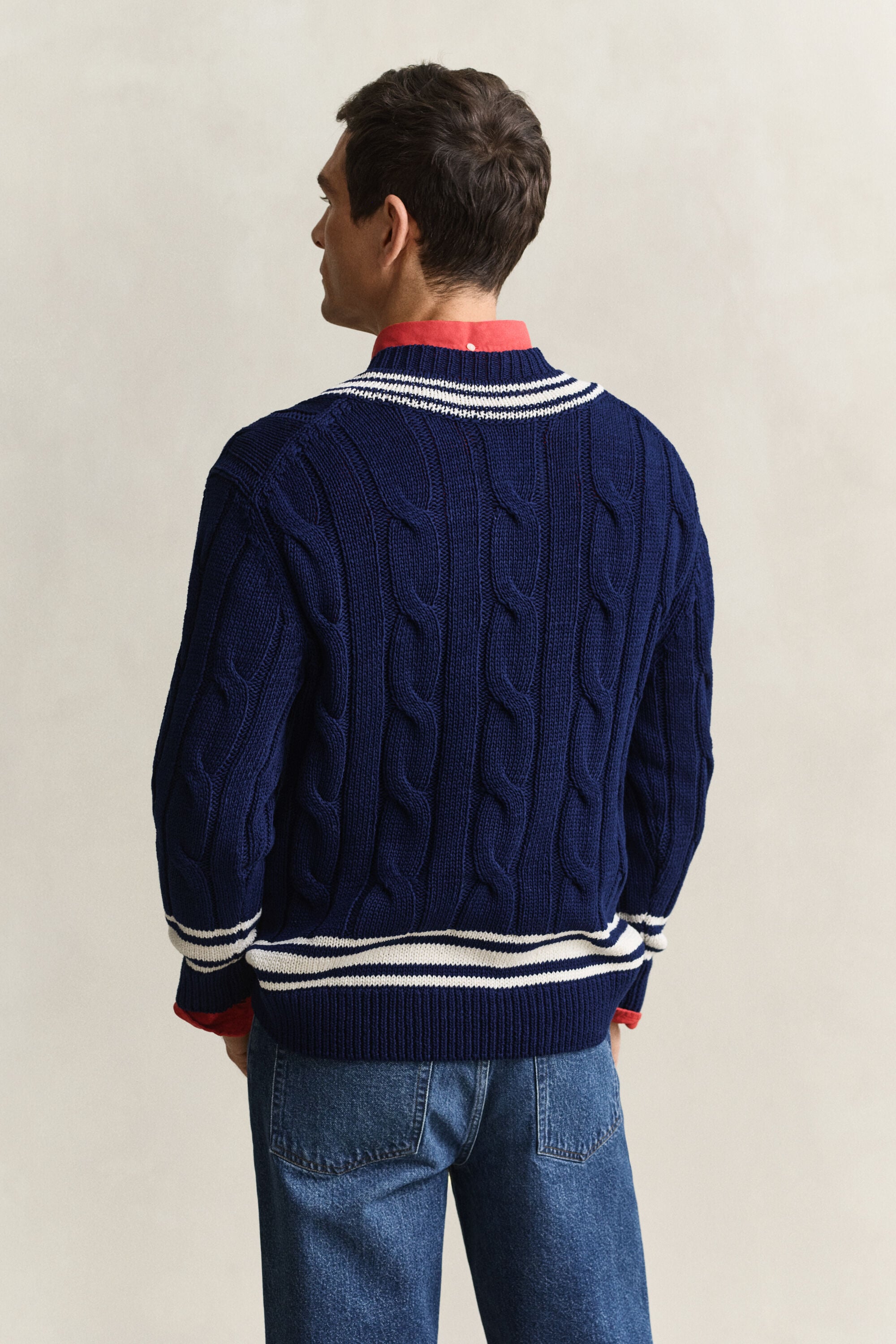 Jersey de punto de ochos con cuello de pico