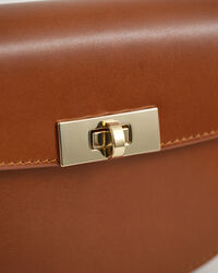 Bolso de hombro en piel