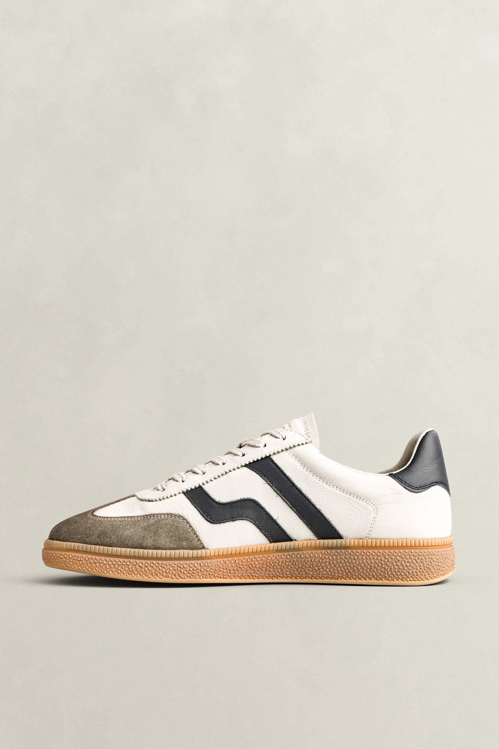 Zapatillas Cuzmo de piel y ante