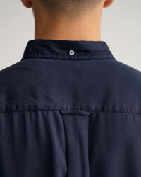 Camisa Relaxed Fit de lyocell te&ntilde;ida en prenda