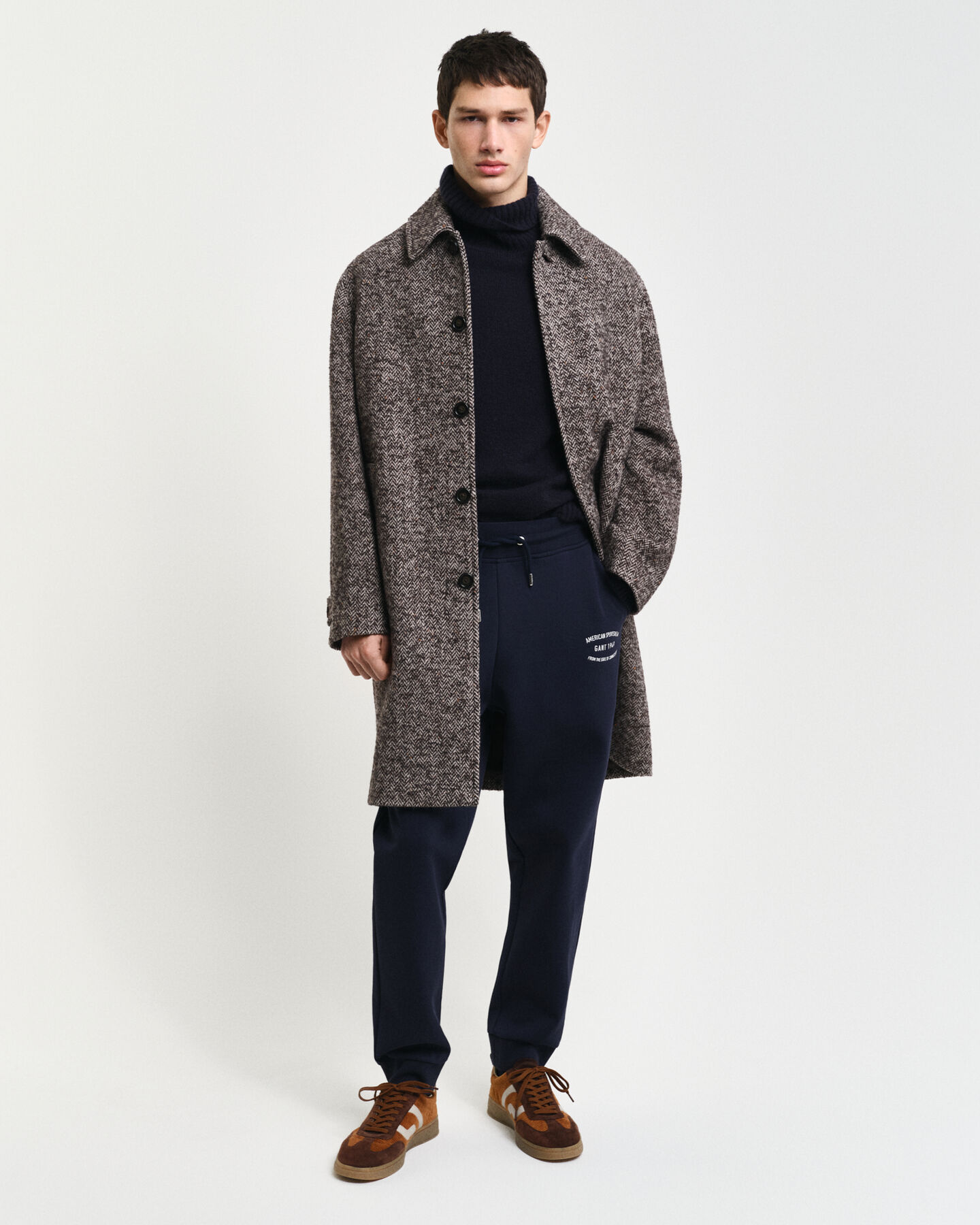 Pantalones de deporte con dise&ntilde;o de peque&ntilde;as dimensiones