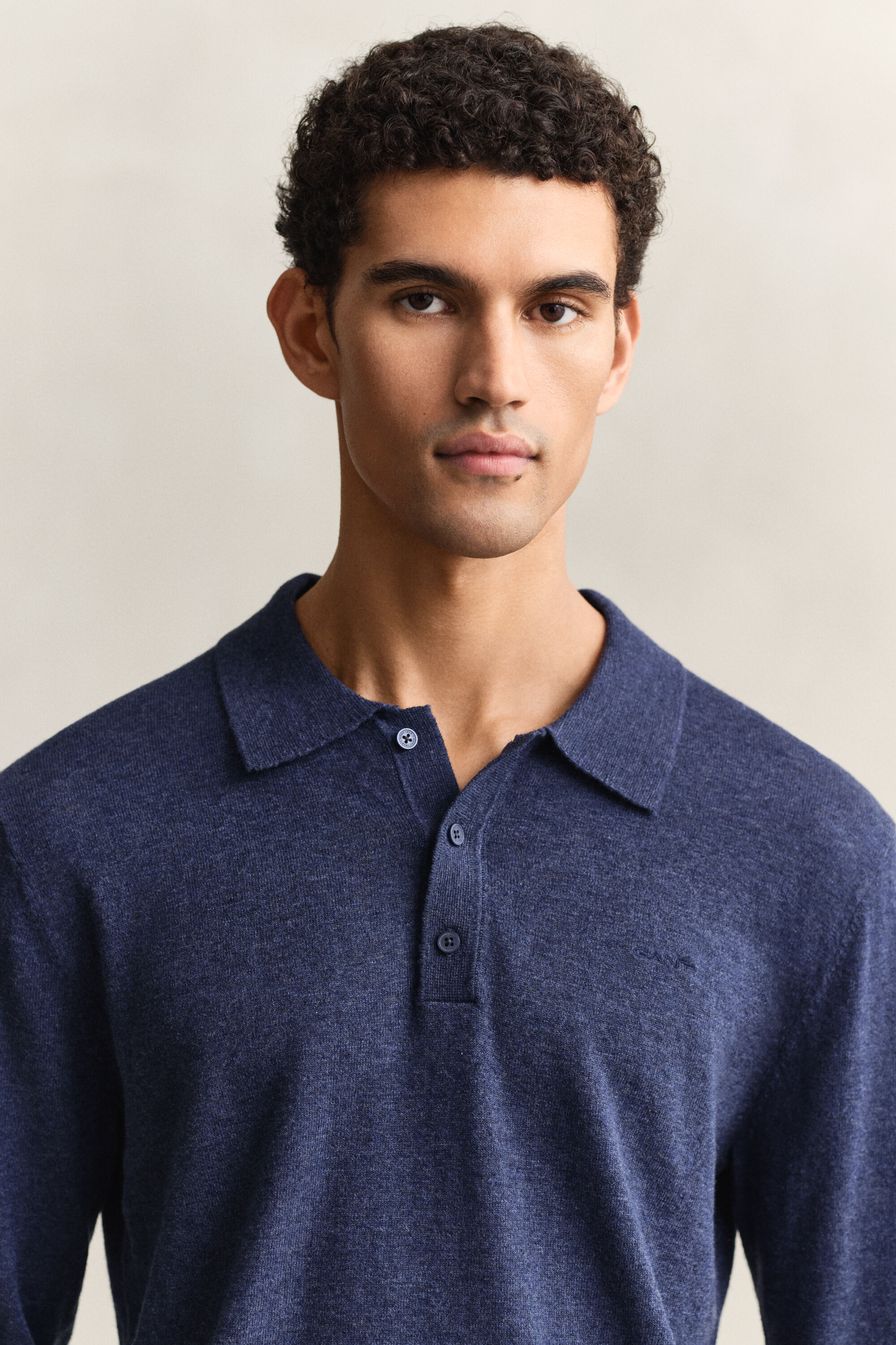 Jersey tipo polo en mezcla de algodón flameado