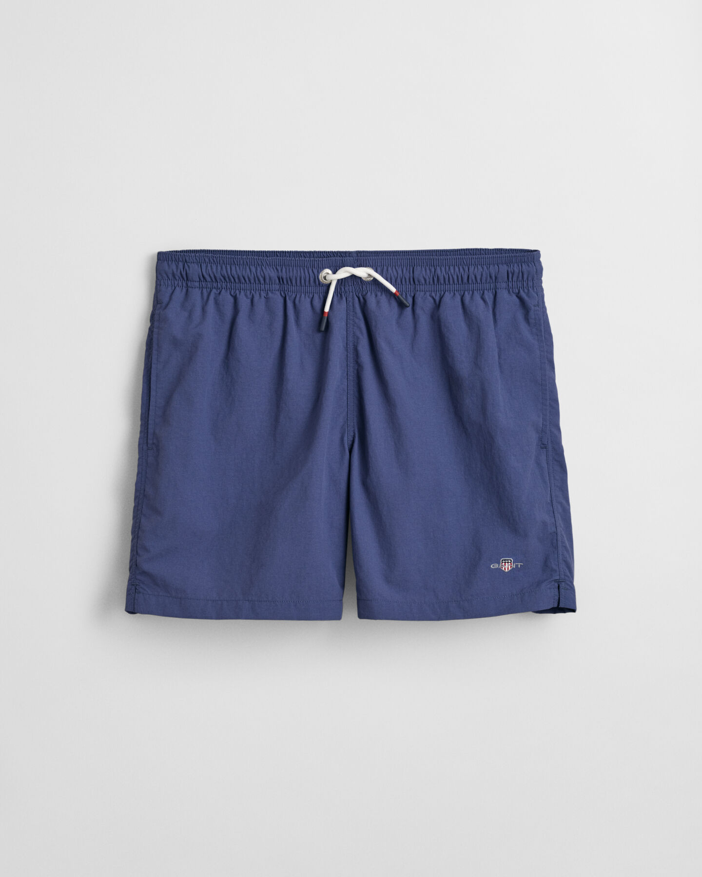 Ba&ntilde;ador corto