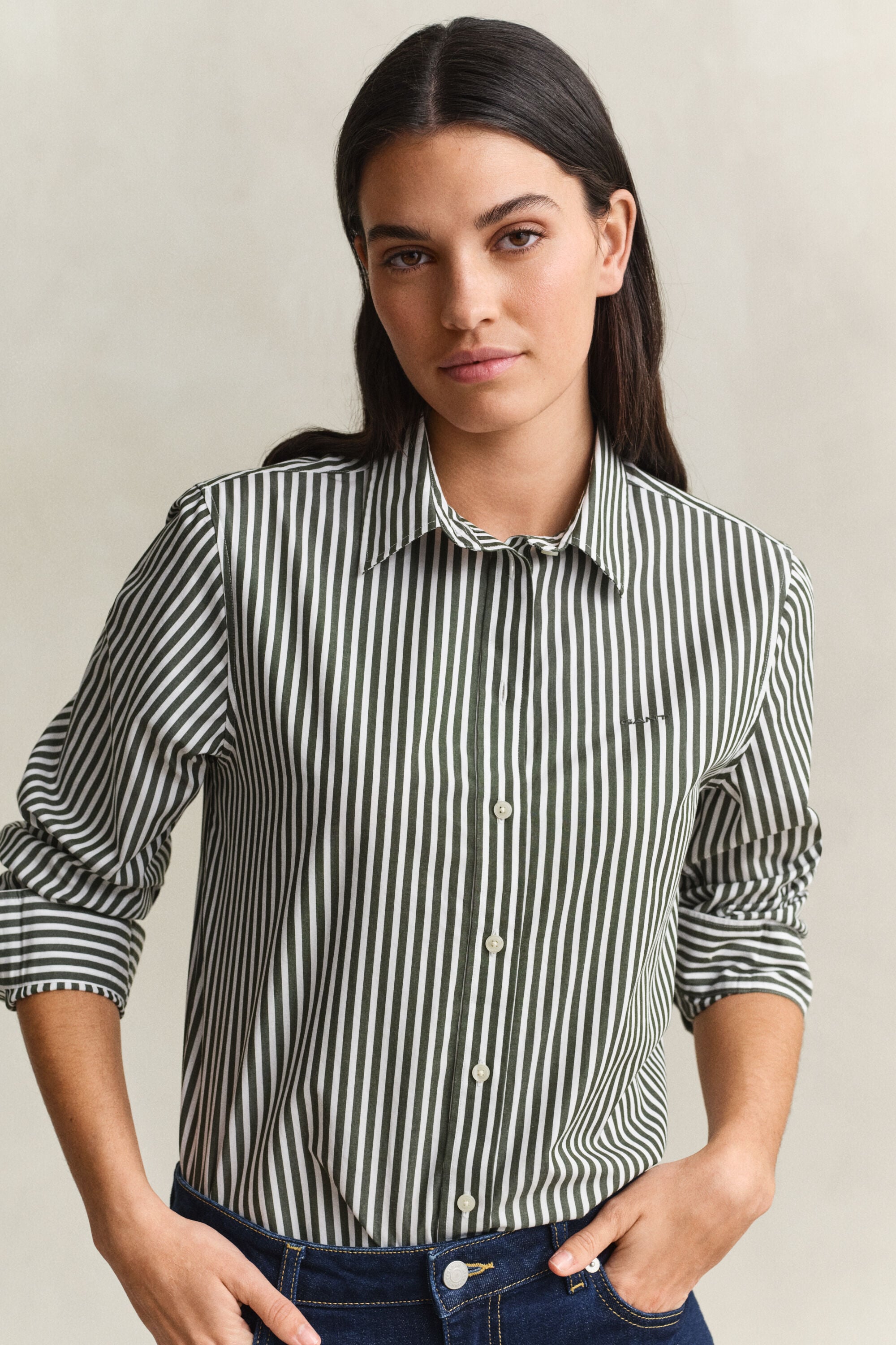 Camisa Regular Fit clásica de popelina a rayas