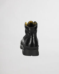 Botas de ca&ntilde;a media con cordones St Grip