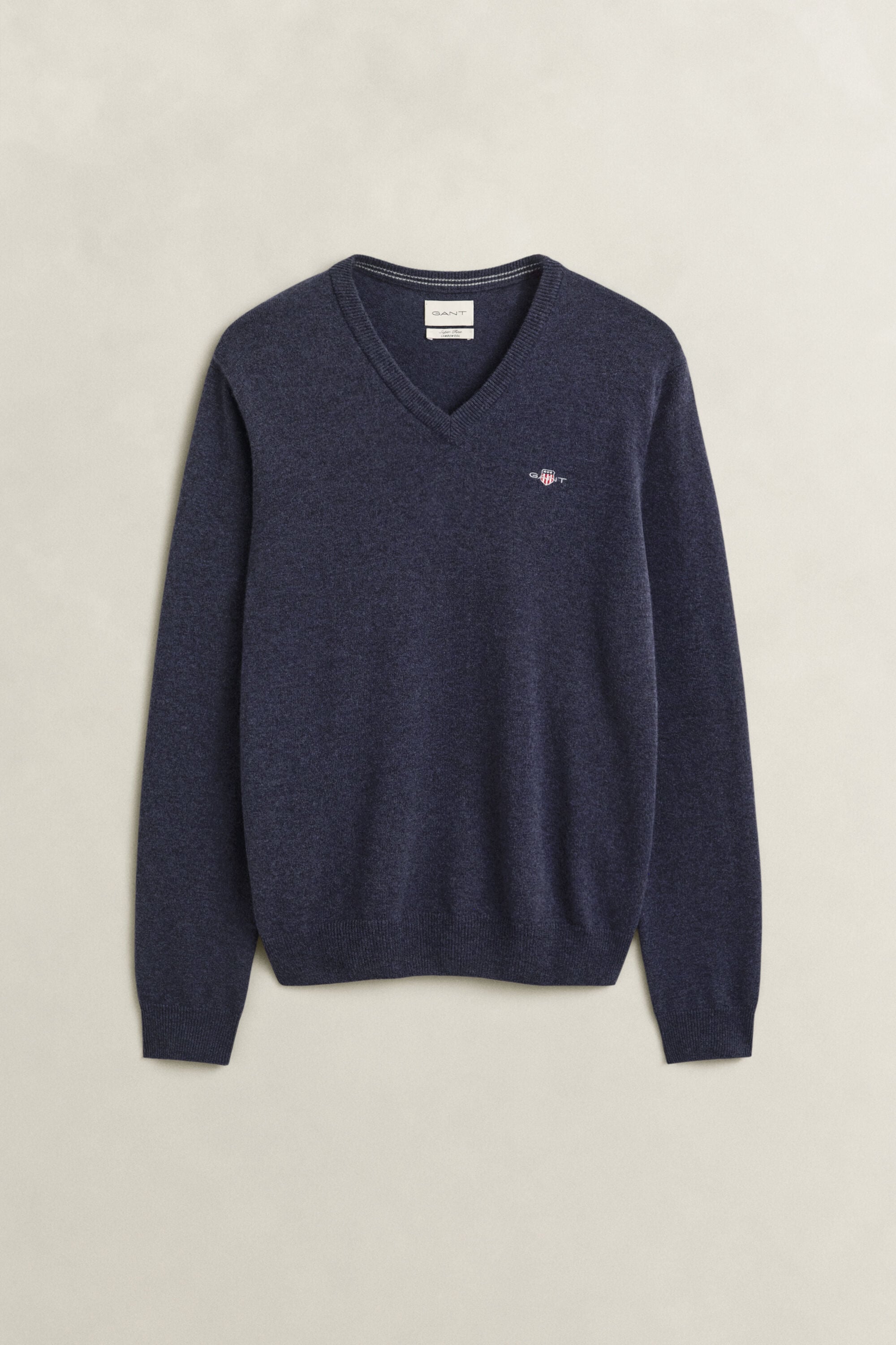 Jersey de cuello de pico en lana de oveja