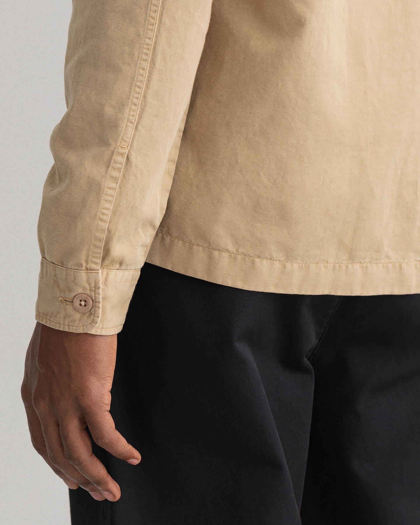 Sobrecamisa te&ntilde;ida en prenda