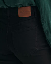 Vaqueros acampanados de color