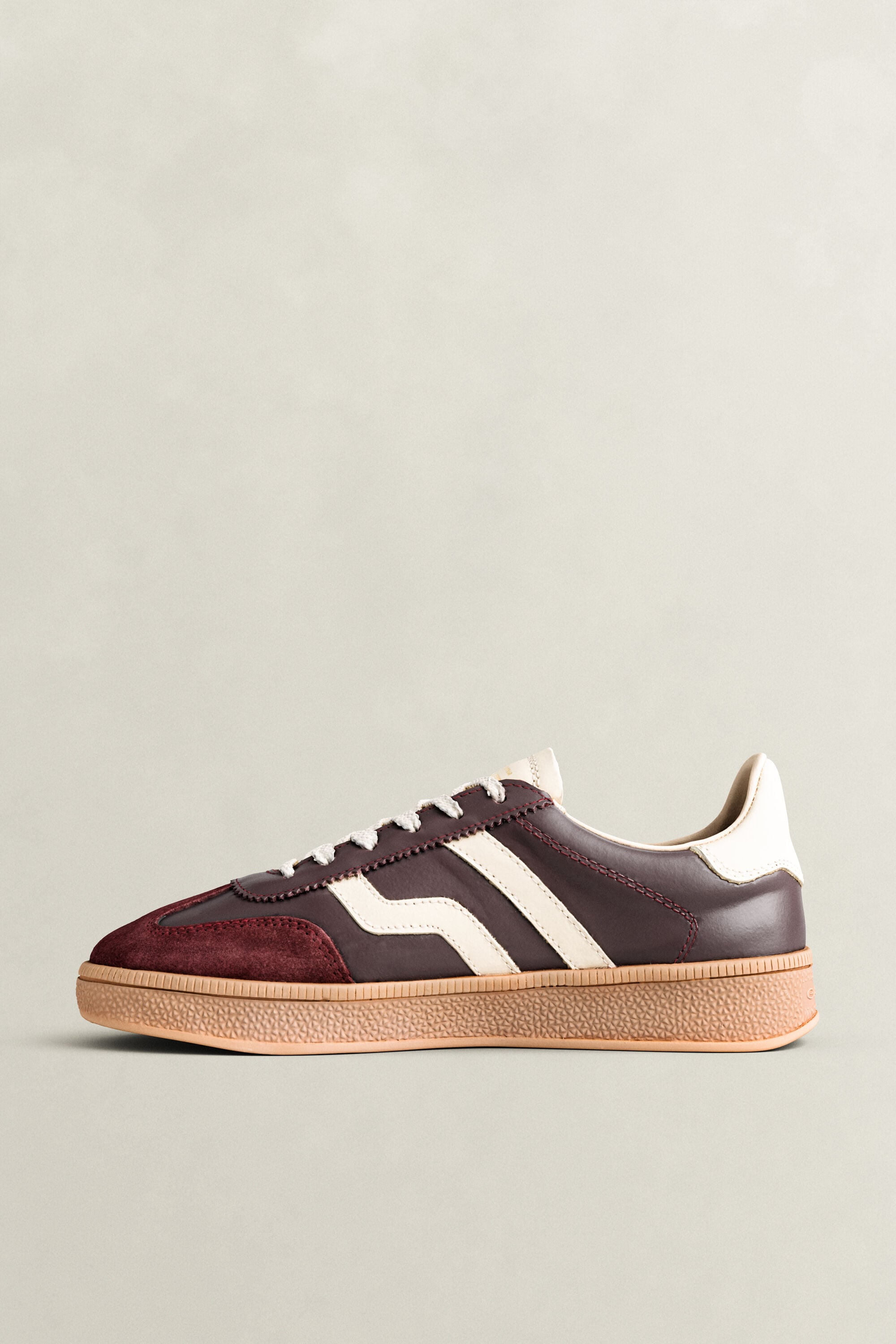 Zapatillas de piel y ante Cuzima