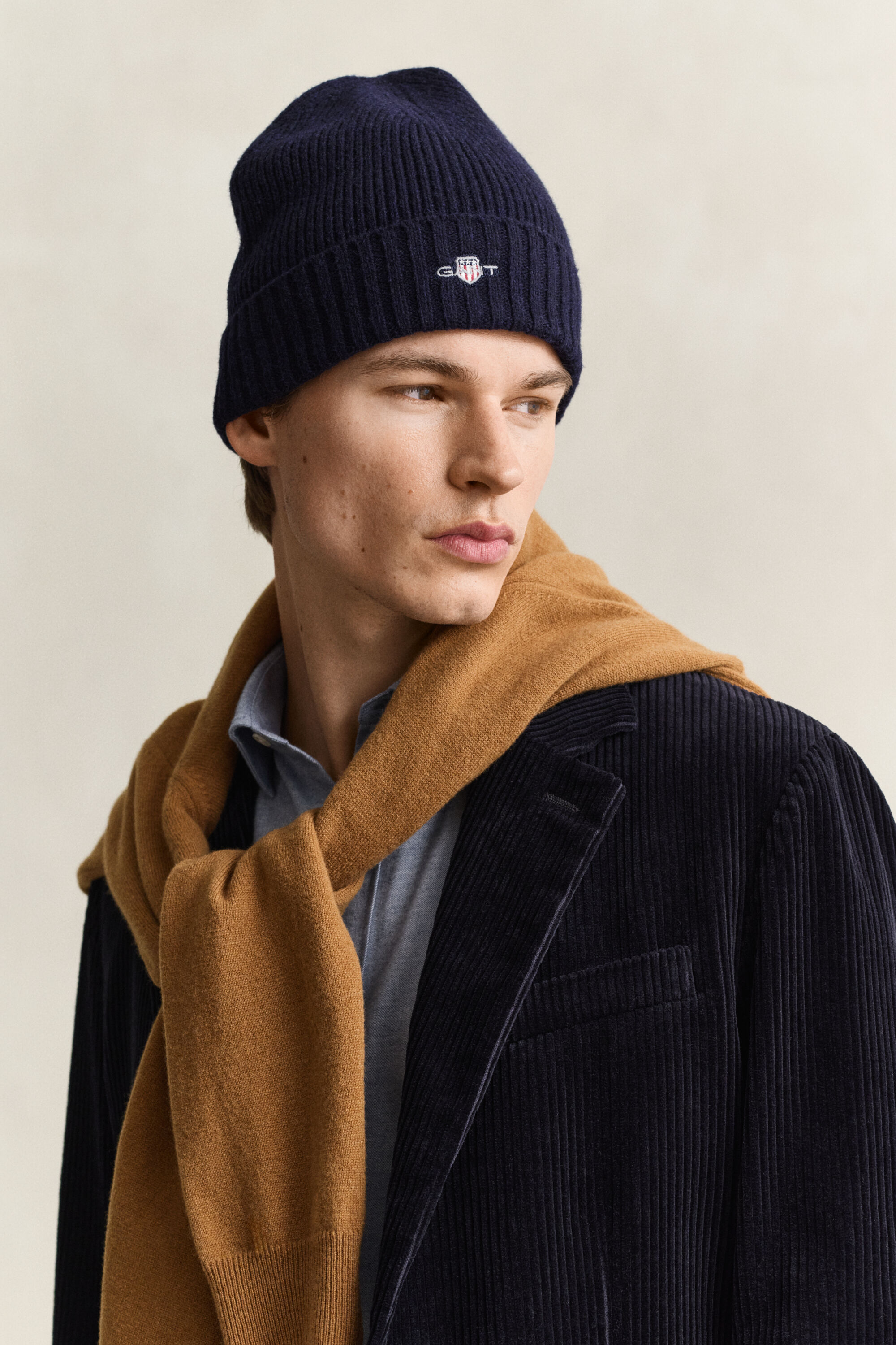 Gorro de lana Shield