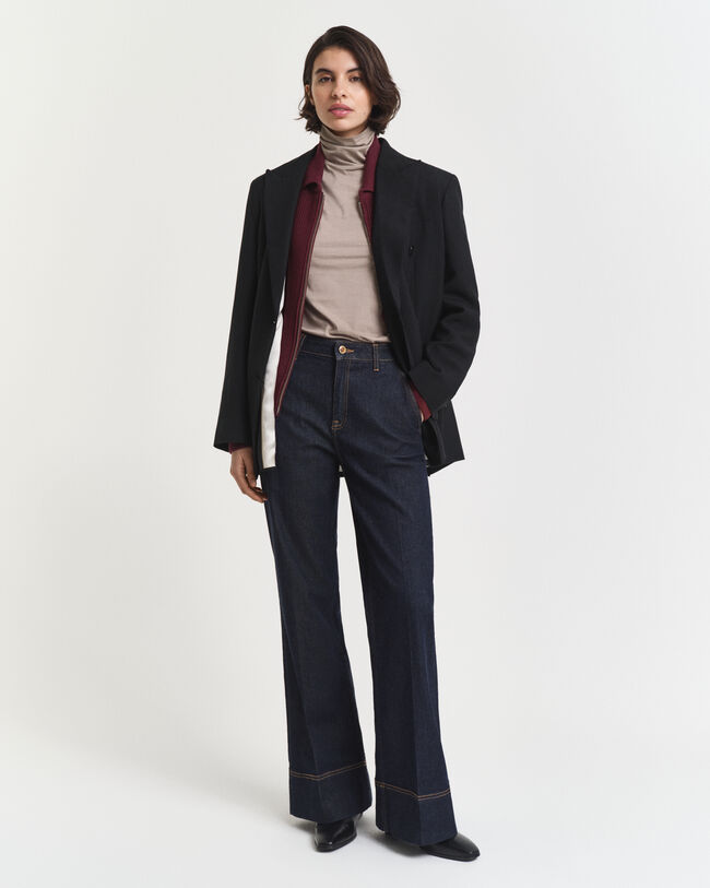 Top ligero de algodón con cuello de cisne