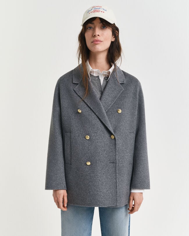 Chaquetón con detalle cosido a mano