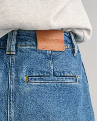 Falda vaquera con abertura