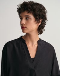 Blusa Relaxed Fit con cuello recto