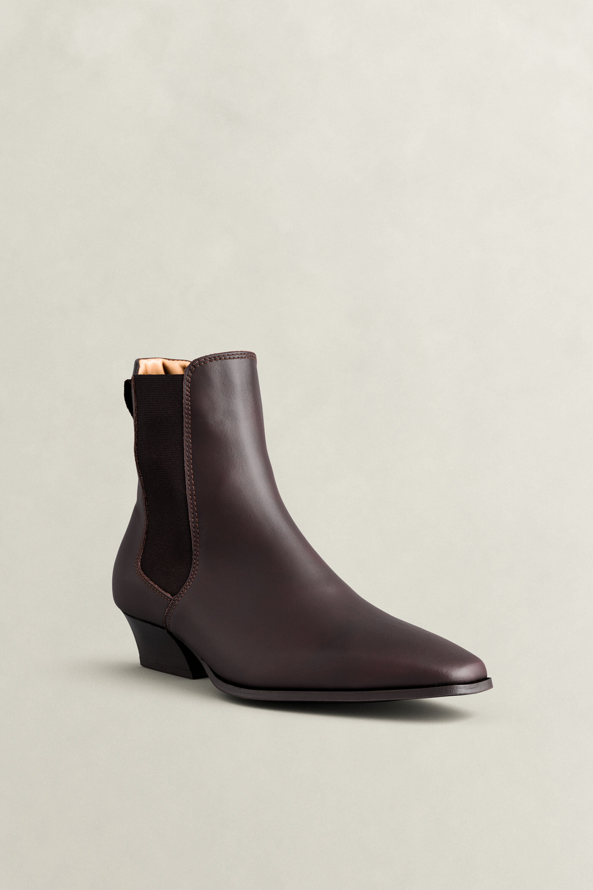 Botines Chelsea de piel Bassotte