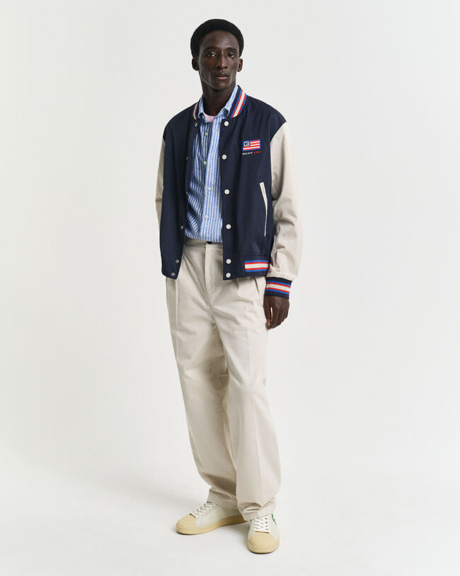 Camisa Regular Fit de manga corta a rayas en algodón y lino