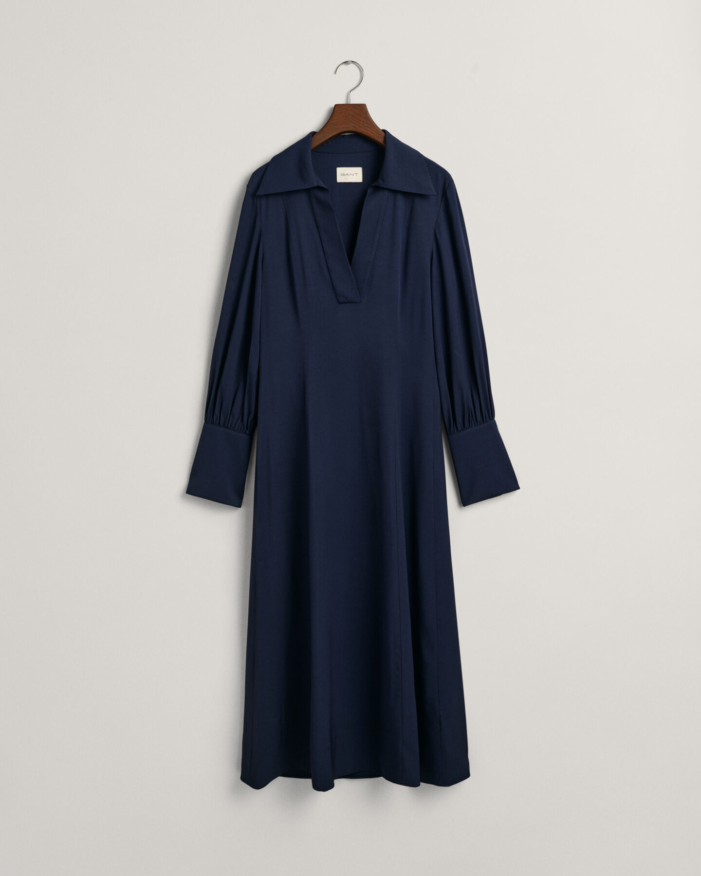 Vestido Slim Fit con puños anchos