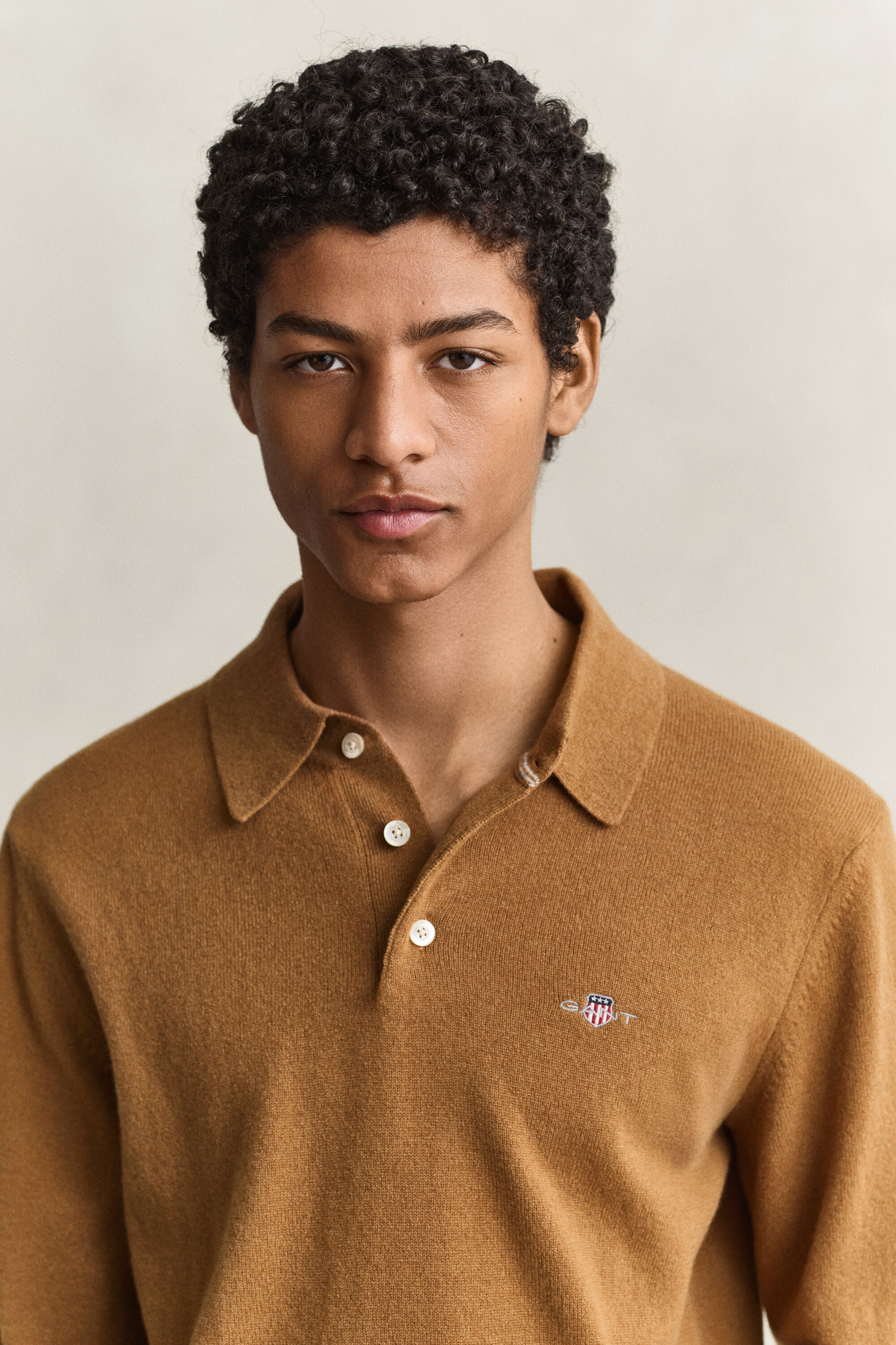 Jersey tipo polo de lana de oveja muy fina