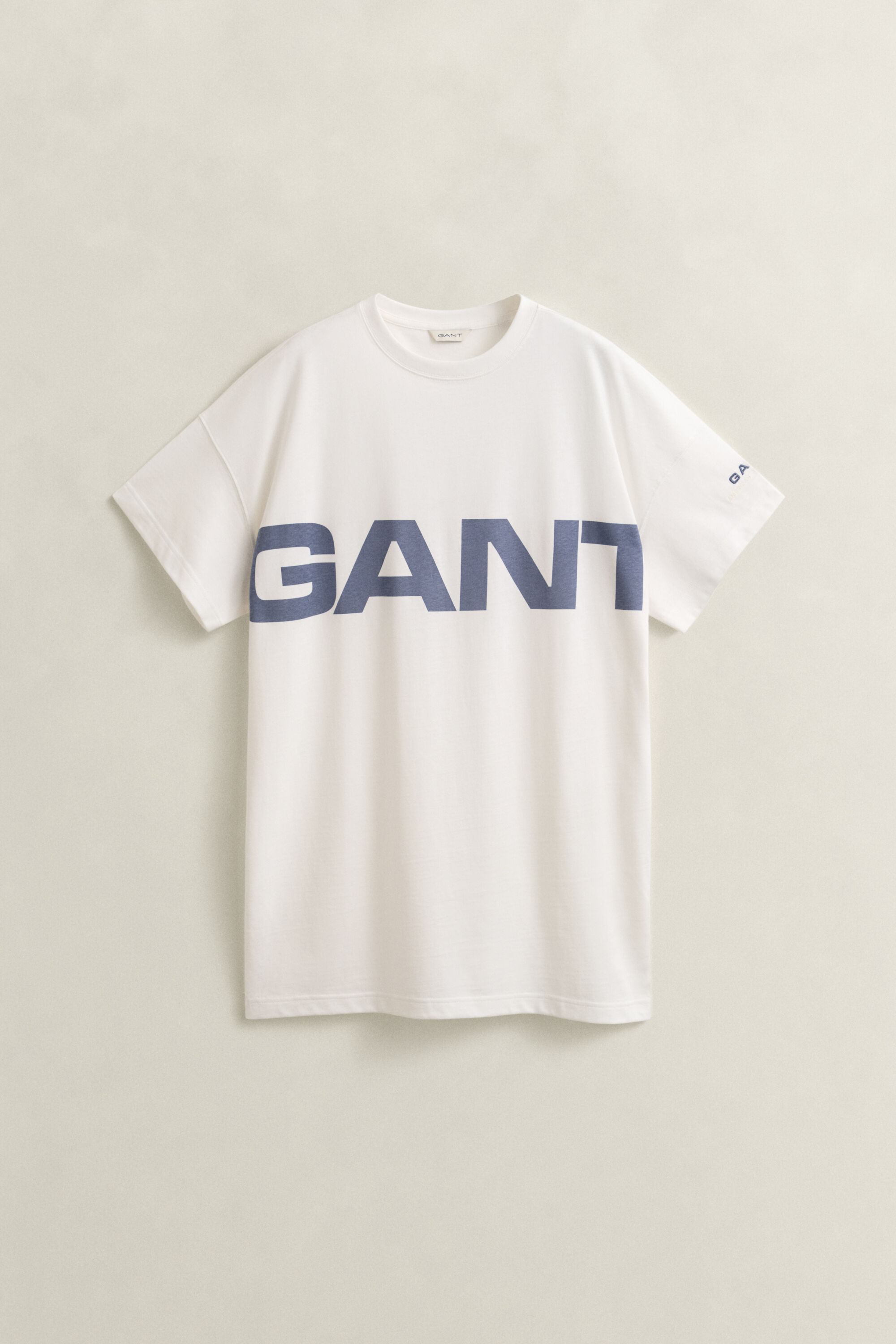 Vestido estilo camiseta con estampado