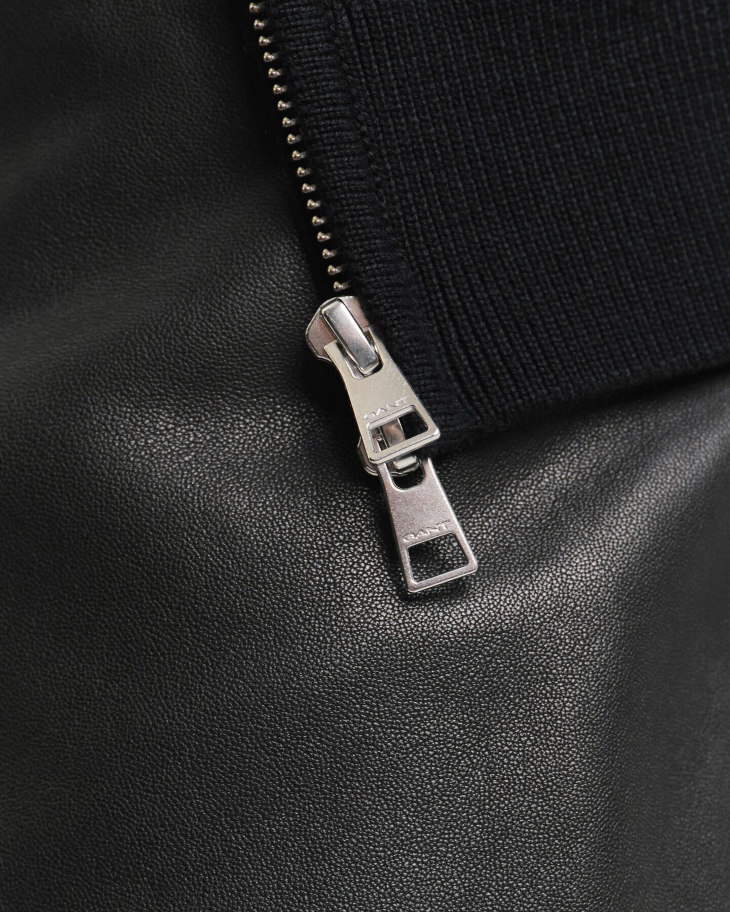 Cárdigan de algodón con cremallera y textura