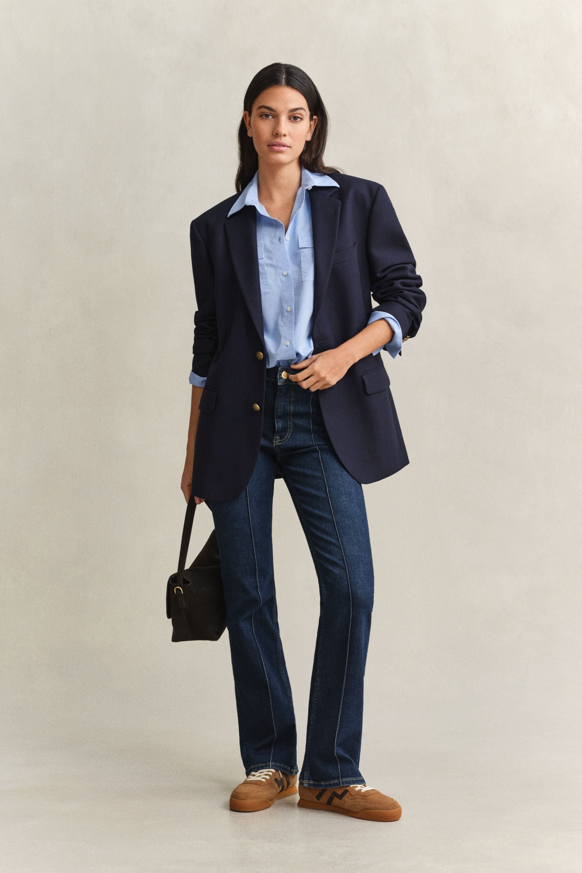 Vaqueros Slim Fit acampanados con pinzas