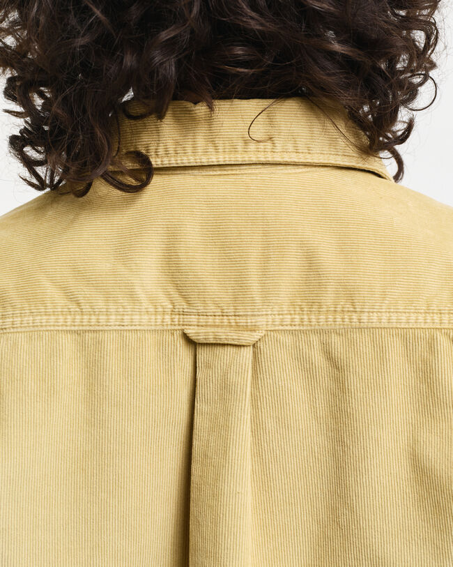 Camisa Regular Fit de pana