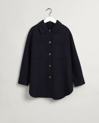 Sobrecamisa cosida a mano