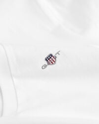 Camiseta Shield con cuello de pico