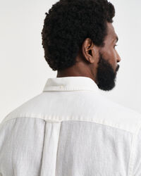 Camisa Regular Fit de manga corta en algodón y lino