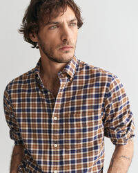 Camisa Regular Fit de sarga ligera a cuadros